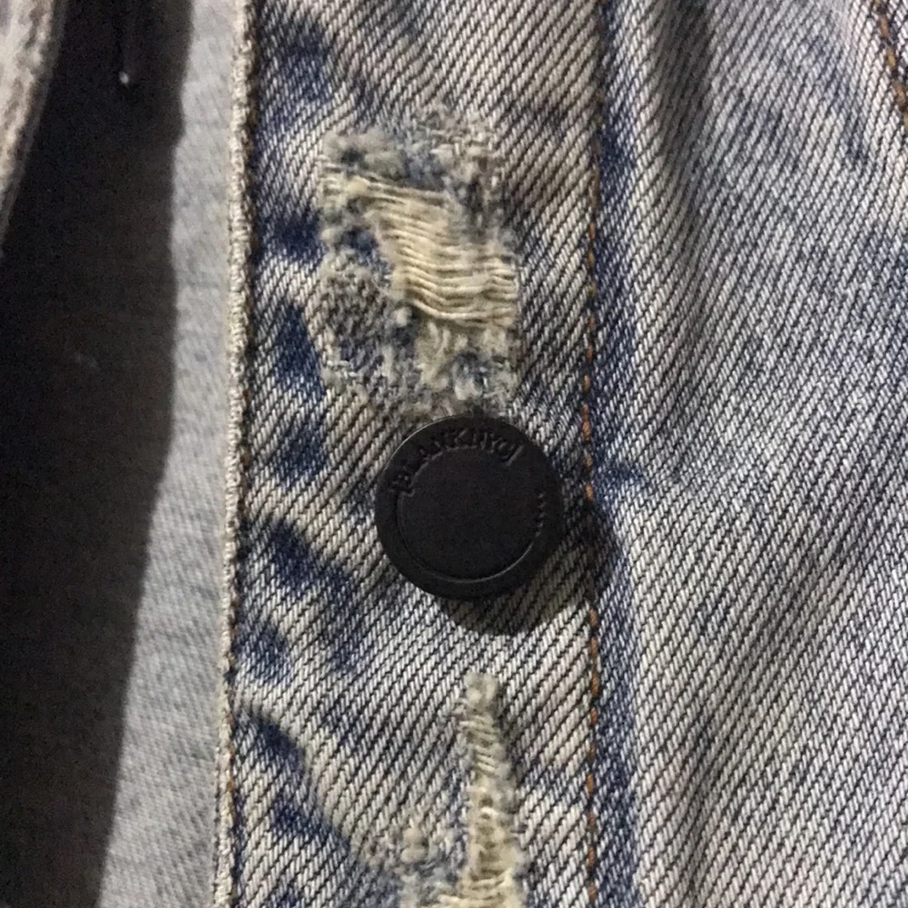 Blank NYC Destruct Denim Jacket NEW - Picture 9 of 12